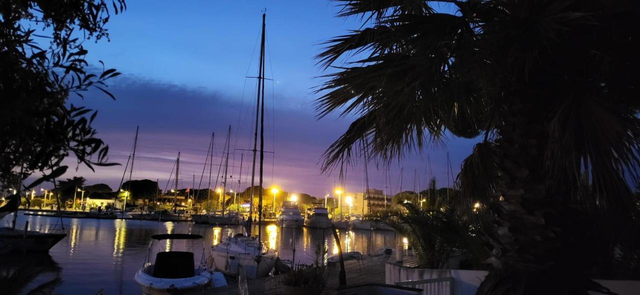 Le Vog The Beach 200 M Away And The Shops At The Foot Of The Residence Le Grau-du-Roi Exterior foto